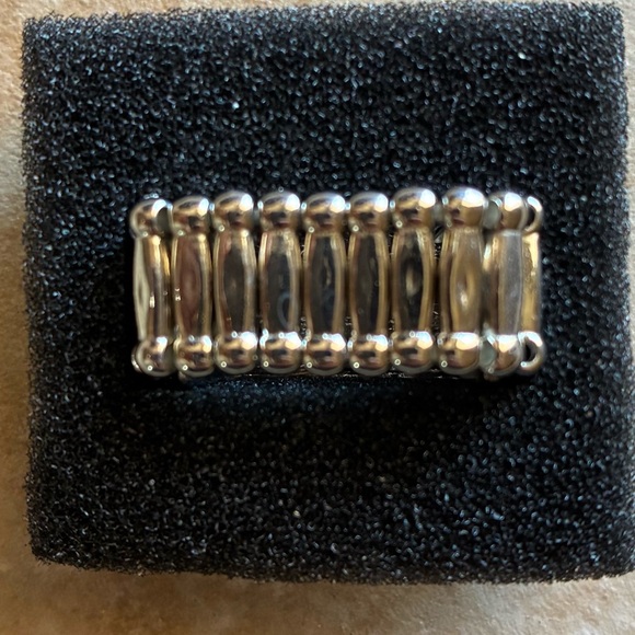 Ring - Picture 2 of 2